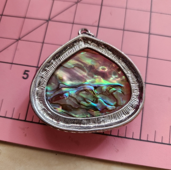 Abalone shell pendant - Picture 2 of 2